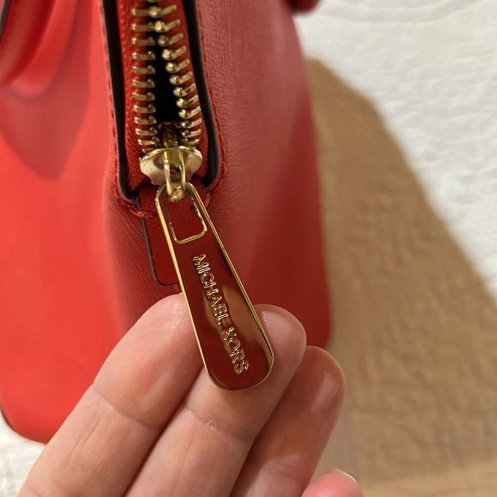 Michael Kors Orange hand bag/crossbody